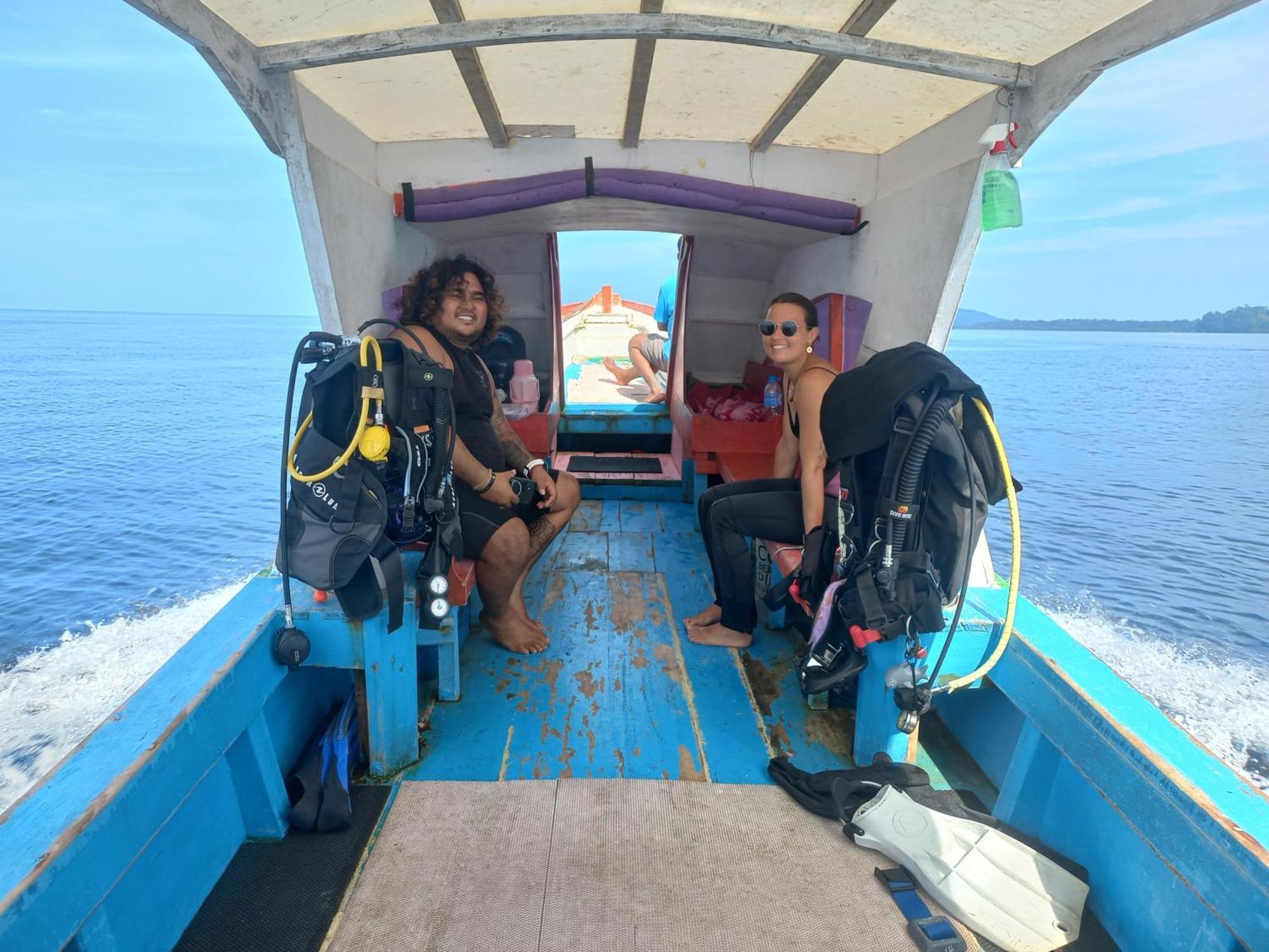 4 Sisters Divers Бунакен Экстерьер фото